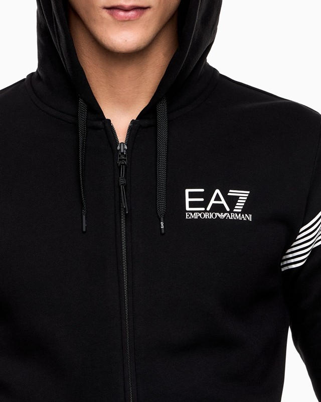 EA7 - Tracksuit