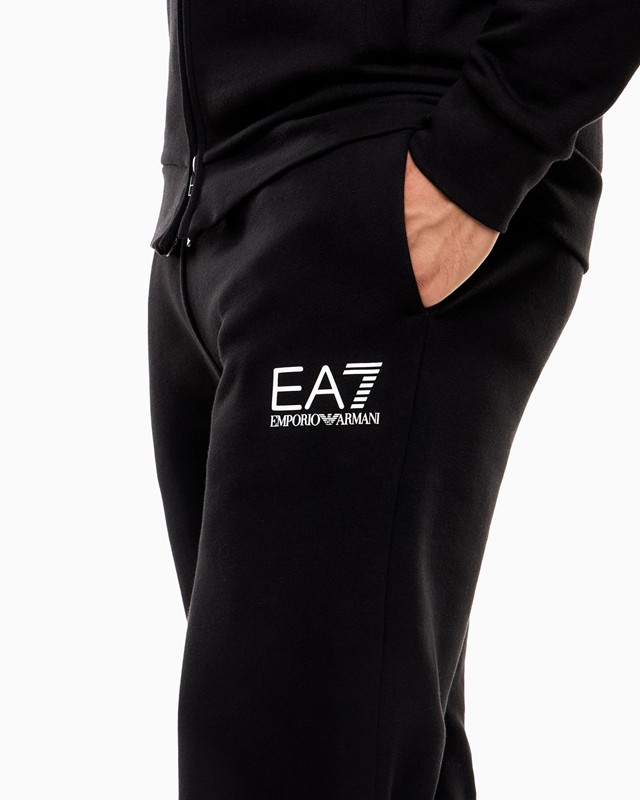 EA7 - Tracksuit