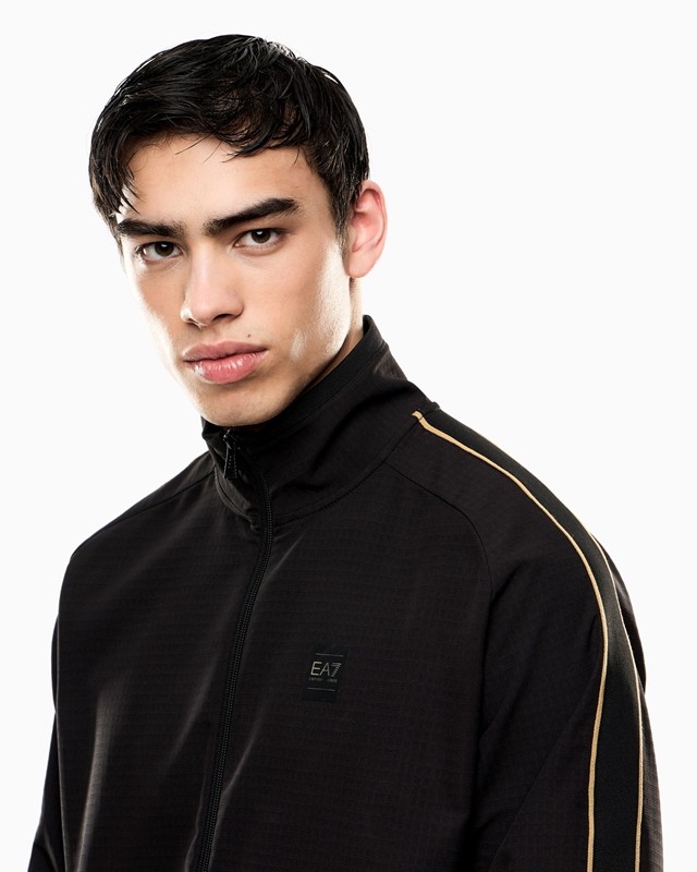 EA7 - Tracksuit