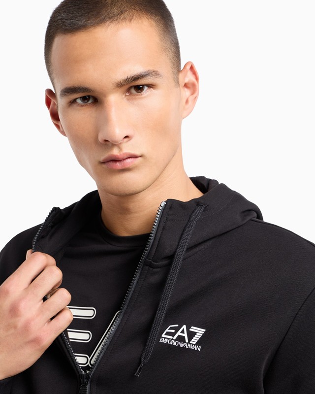 EA7 - Tracksuit