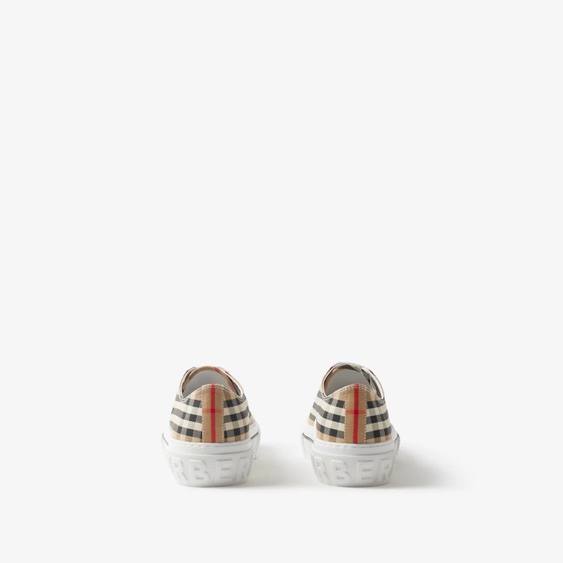 BURBERRY - Low top sneaker