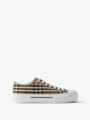 BURBERRY - Low top sneaker