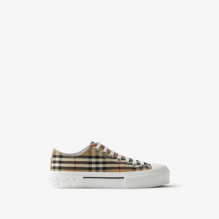 BURBERRY - Low top sneaker