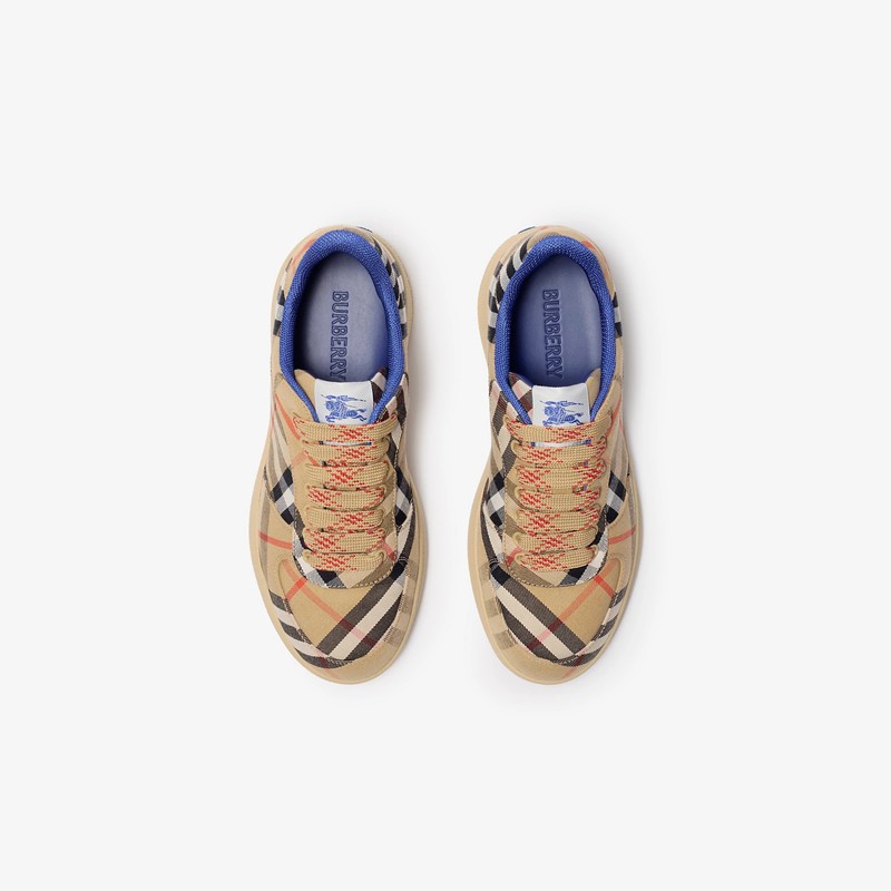 BURBERRY - Low top sneaker on rubber sole