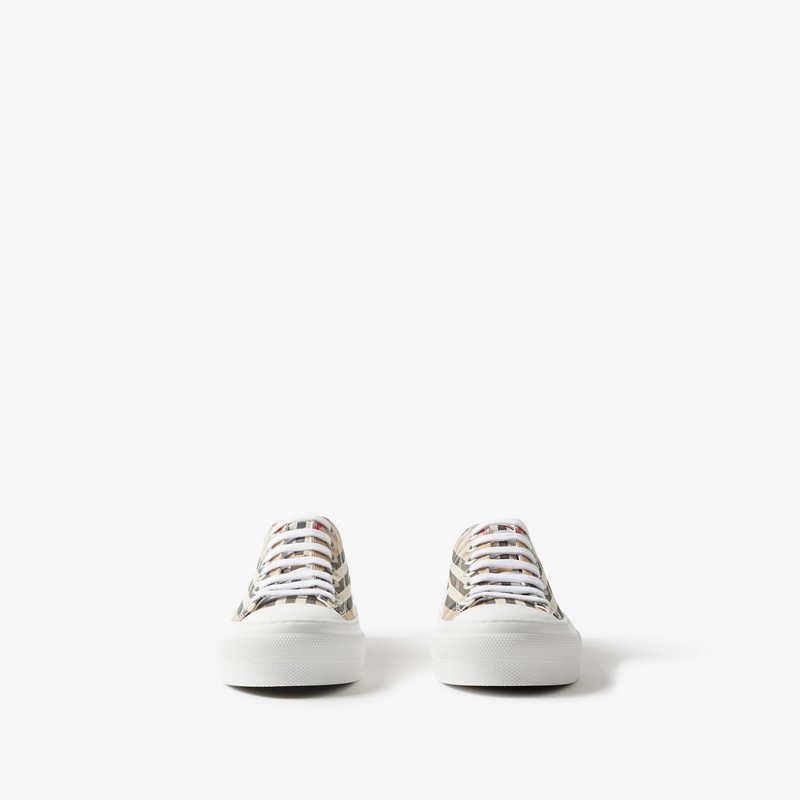 BURBERRY - Low top sneaker