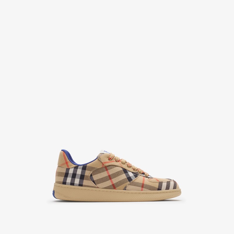 BURBERRY - Low top sneaker on rubber sole