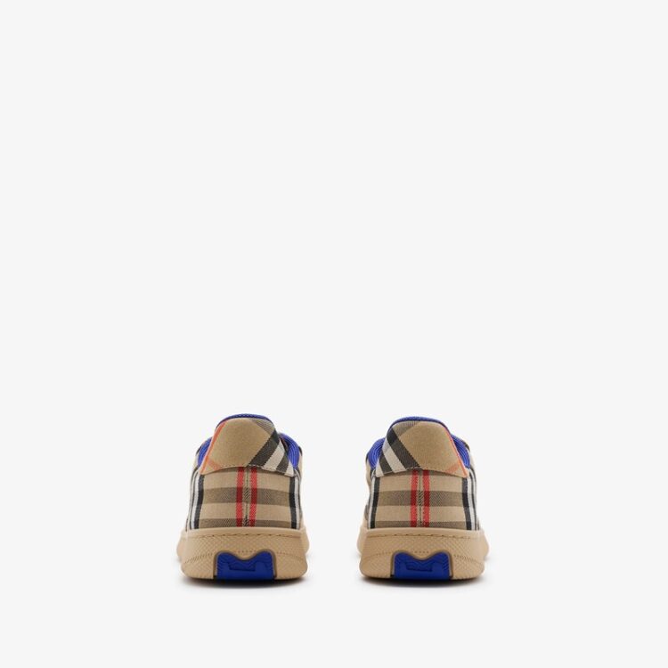 BURBERRY - Low top sneaker on rubber sole